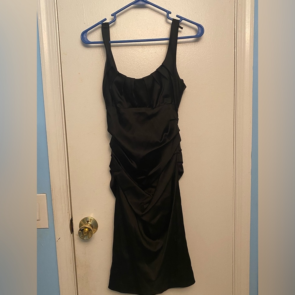 •black ruffled formal dress•